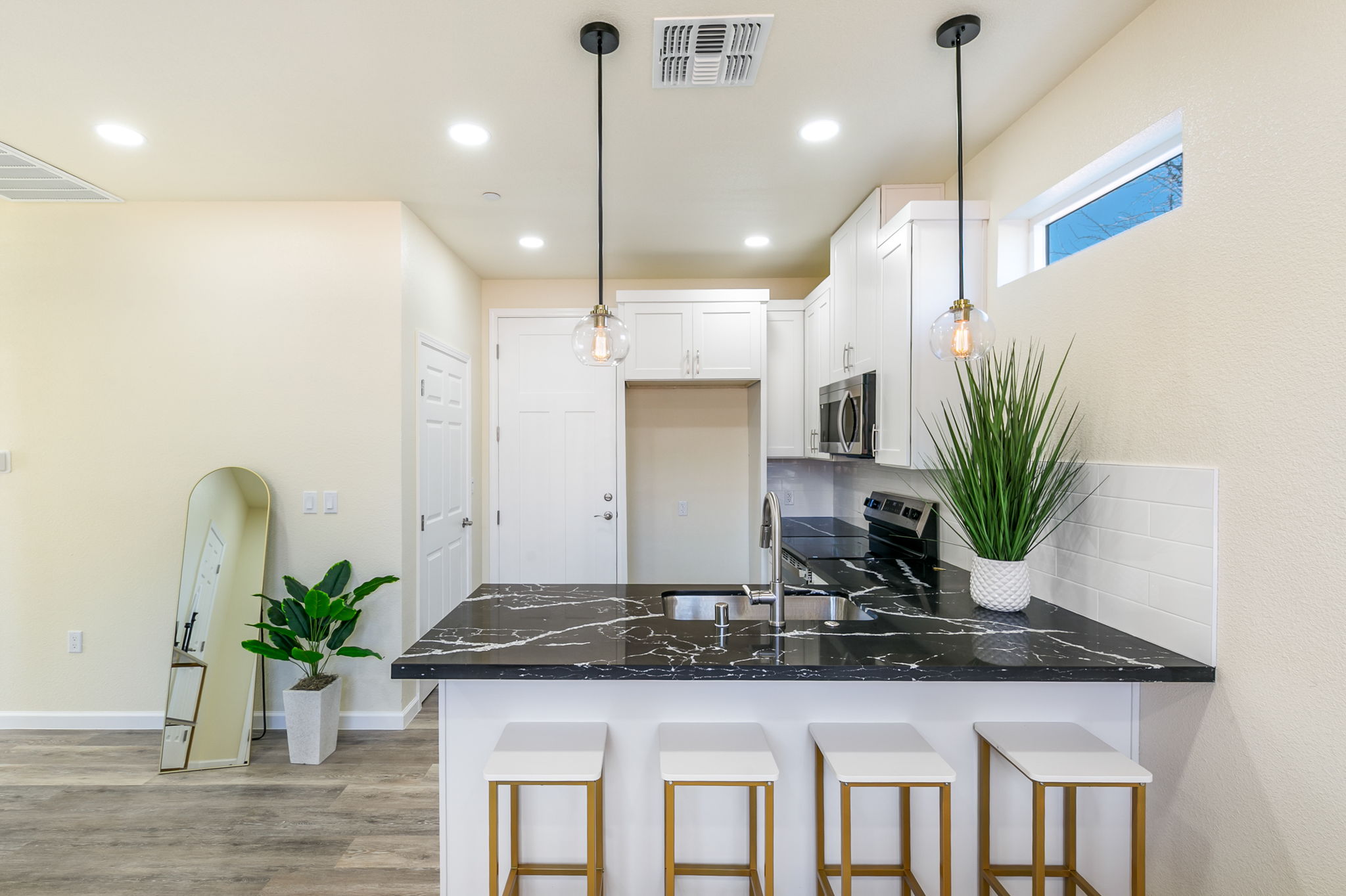 Fair Oaks ADU kitchen island