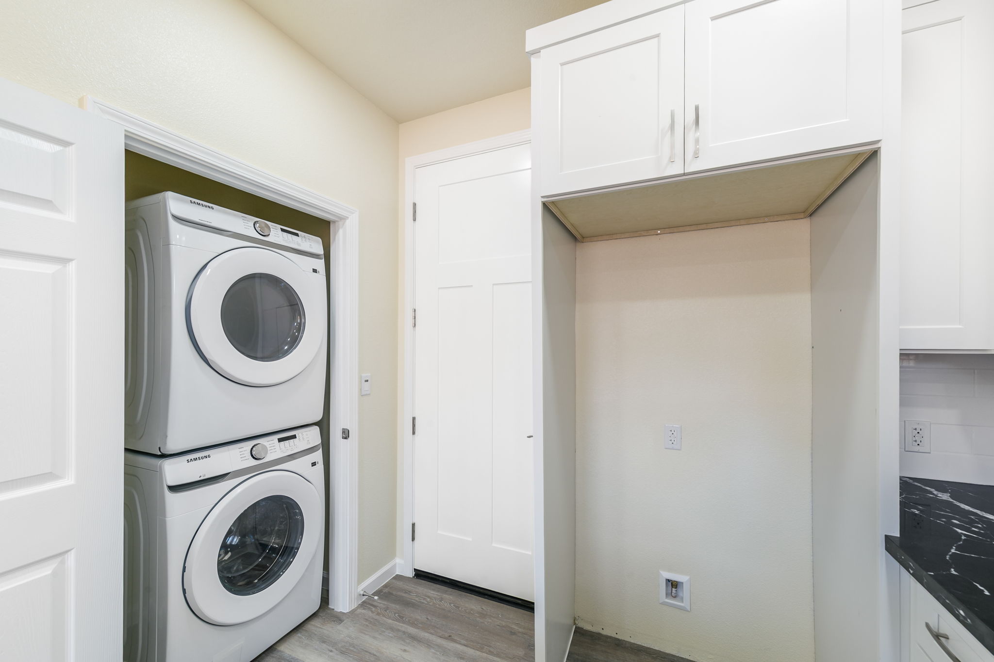 Fair Oaks ADU laundry room